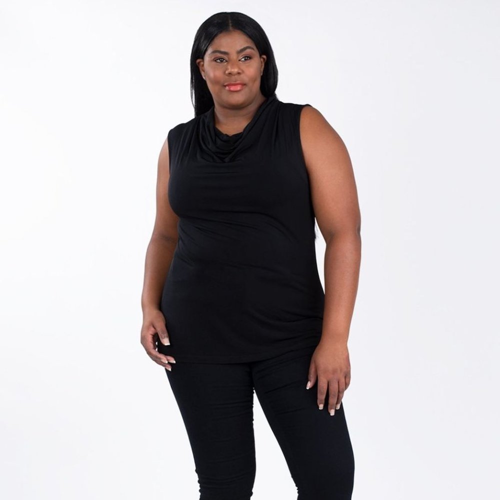 Leota Women's Sleeveless Face Cover Tunic In Black (Plus)